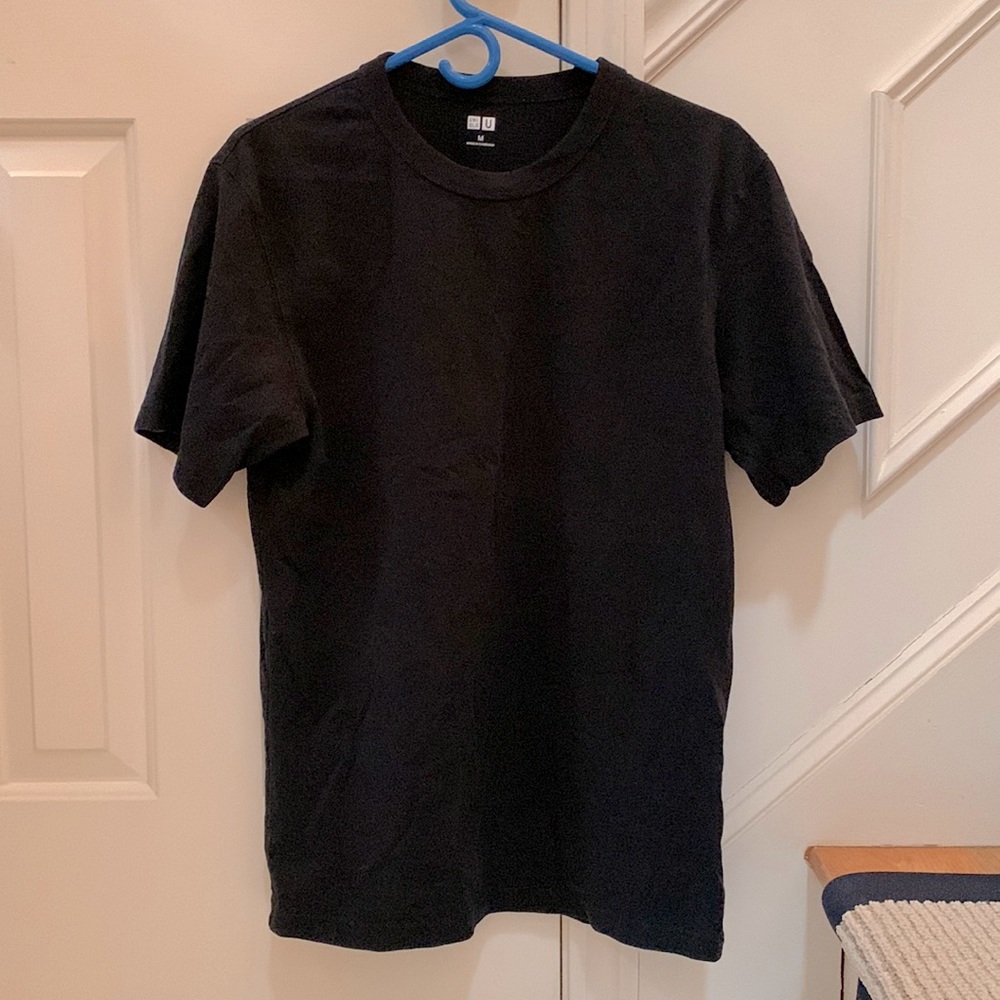 Mens Uniqlo tee
